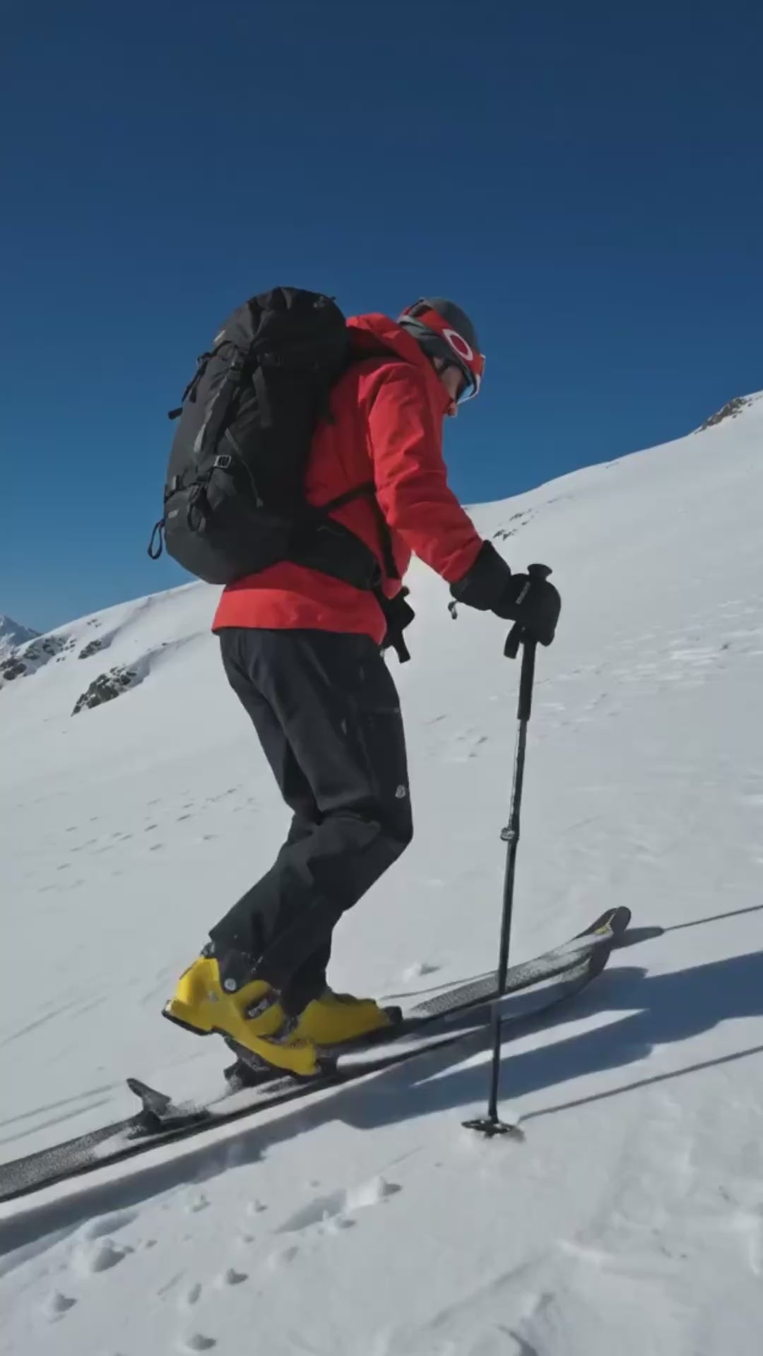 Load video: Blue Alpine Hiking Poles